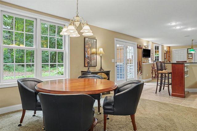 1720 Breezy Point Lane, Kalamazoo, MI 49009