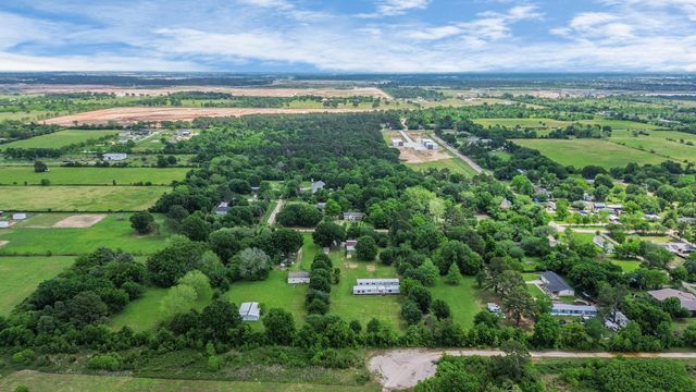 18303 James Road, Hockley, TX 77447