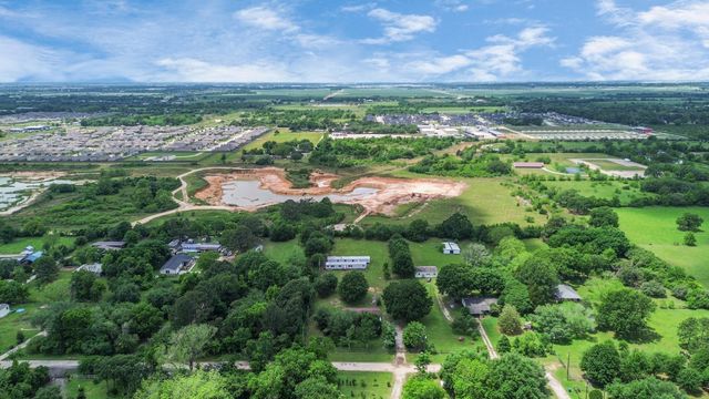 18303 James Road, Hockley, TX 77447