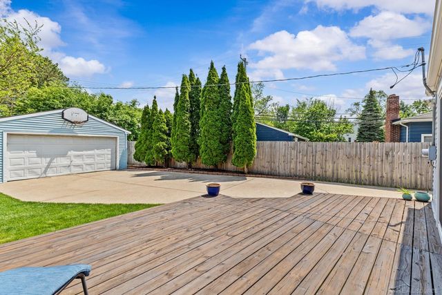 1806 N Connecticut Avenue, Royal Oak, MI 48073