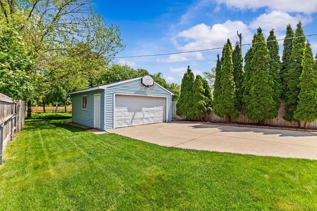 1806 N Connecticut Avenue, Royal Oak, MI 48073