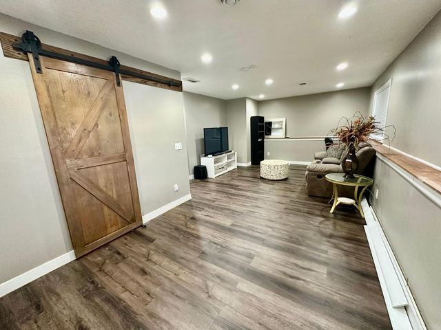 9039 Golden Pond Lane N, Monticello, MN 55362