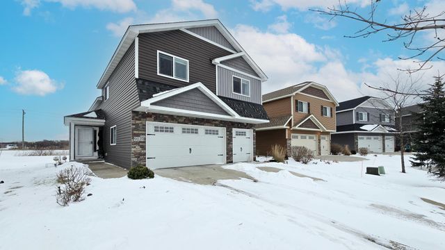 9039 Golden Pond Lane N, Monticello, MN 55362