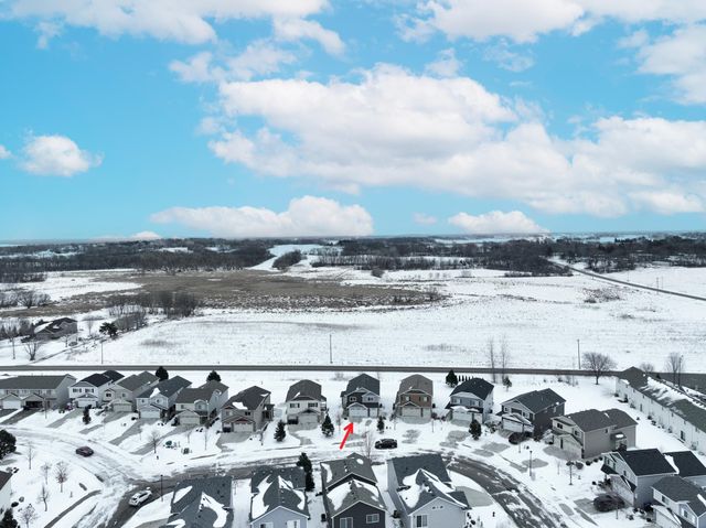 9039 Golden Pond Lane N, Monticello, MN 55362