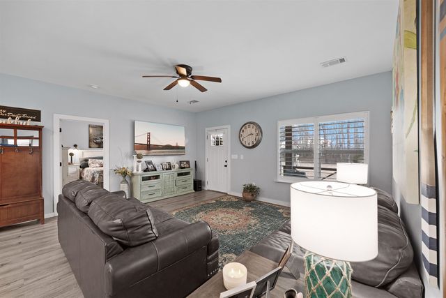 860 FAIRWAY LN, Counce, TN 38326