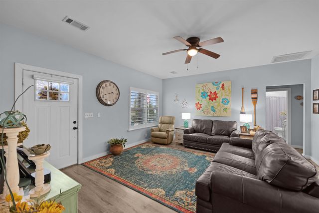 860 FAIRWAY LN, Counce, TN 38326