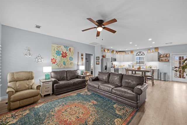 860 FAIRWAY LN, Counce, TN 38326