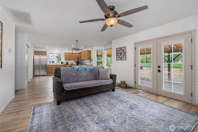 11822 261st Avenue E, Buckley, WA 98321
