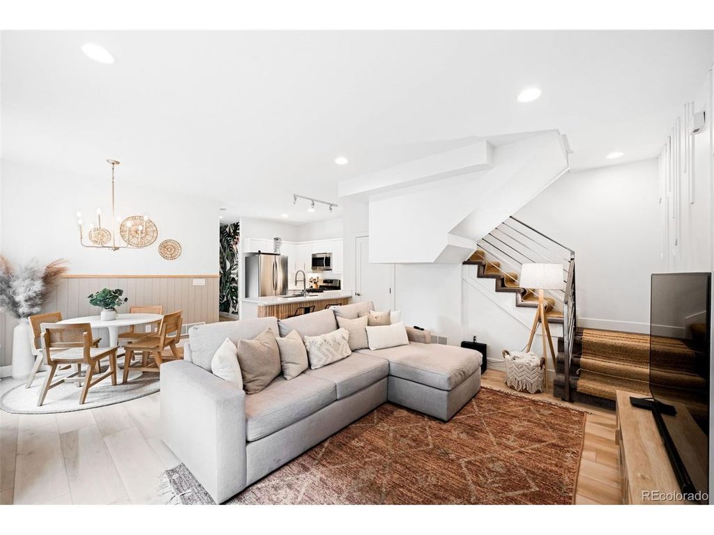 1273 Xavier St, Denver, CO 80204