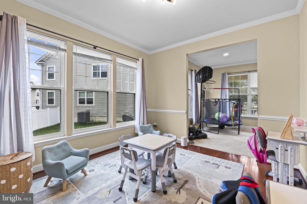 Image 10 of property listing at 11642 LAS COLINAS CT, Waldorf, MD 20602