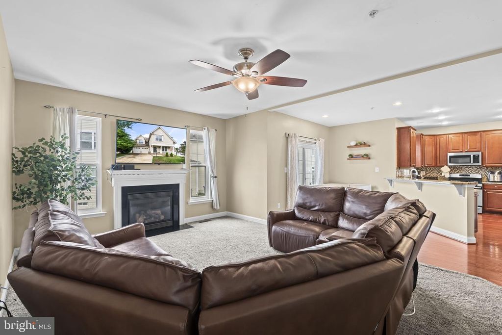 Image 29 of property listing at 11642 LAS COLINAS CT, Waldorf, MD 20602