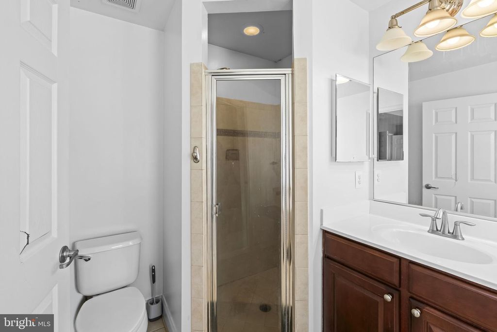 Image 39 of property listing at 11642 LAS COLINAS CT, Waldorf, MD 20602