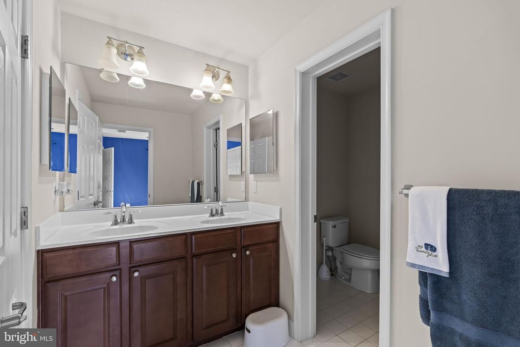 Image 47 of property listing at 11642 LAS COLINAS CT, Waldorf, MD 20602
