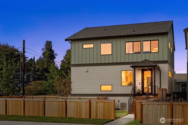 3314 W Dravus Street, Seattle, WA 98199