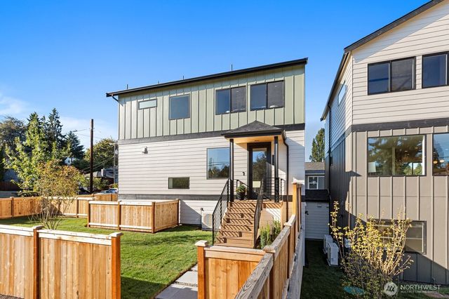 3314 W Dravus Street, Seattle, WA 98199