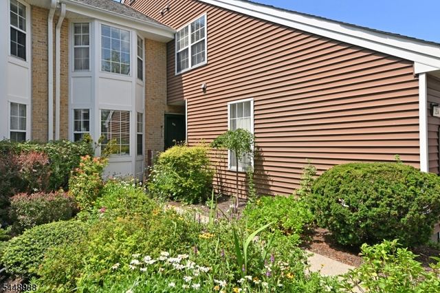 354 Stiles Ct, West Orange Twp., NJ 07052