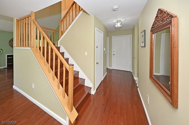 354 Stiles Ct, West Orange Twp., NJ 07052