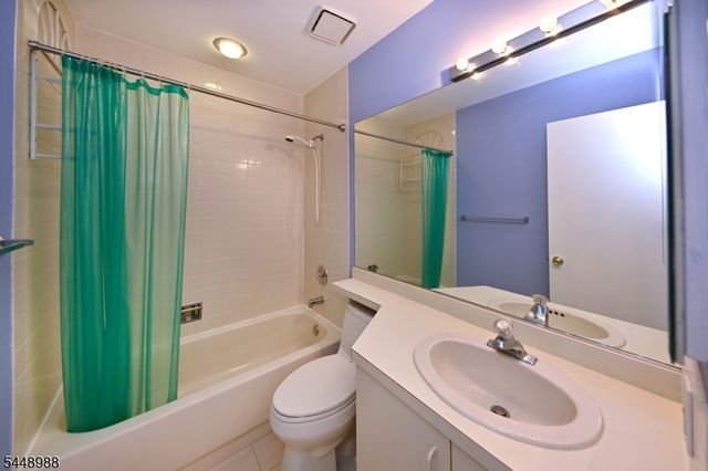 354 Stiles Ct, West Orange Twp., NJ 07052