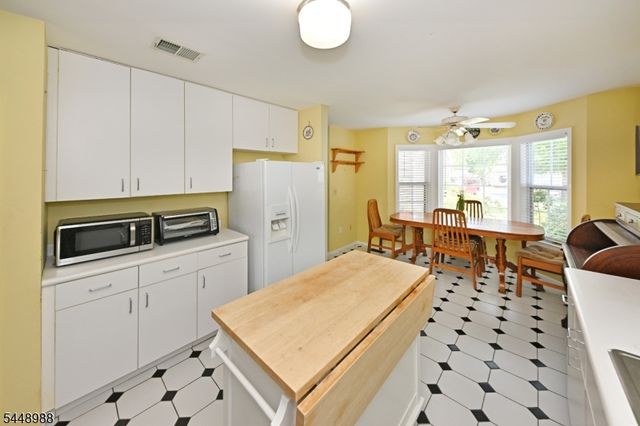 354 Stiles Ct, West Orange Twp., NJ 07052