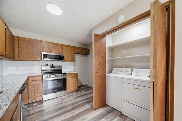 2547 S Yellowstone Ct, Wichita, KS 67215