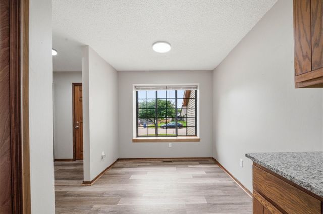 2547 S Yellowstone Ct, Wichita, KS 67215