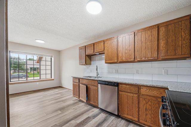 2547 S Yellowstone Ct, Wichita, KS 67215