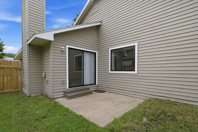 2547 S Yellowstone Ct, Wichita, KS 67215