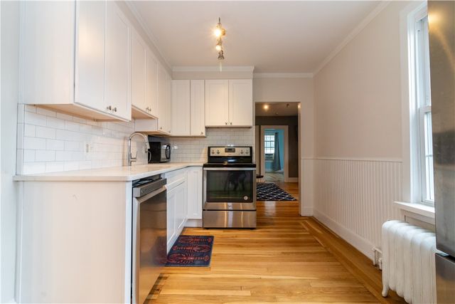 21 School Street 3, Newport, RI 02840