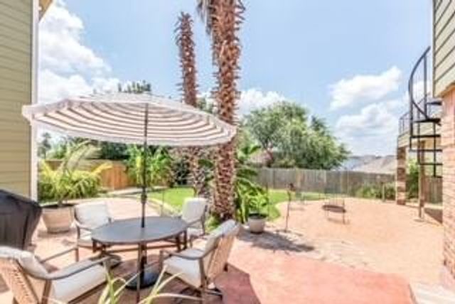 5421 Blue Haven Drive, Willis, TX 77318