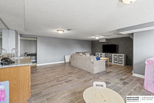 651 N 63rd Street, Omaha, NE 68132