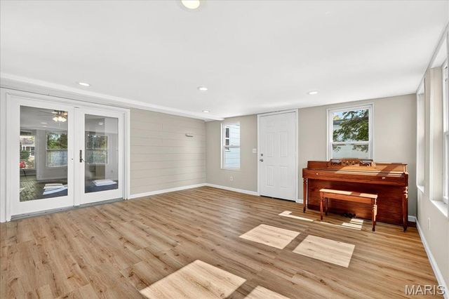 6360 Silver Fox Drive, Florissant, MO 63034