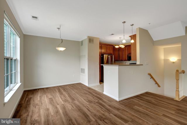 13030 CABIN CREEK RD, Herndon, VA 20171