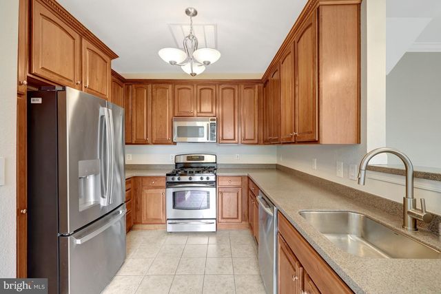 13030 CABIN CREEK RD, Herndon, VA 20171