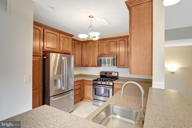 13030 CABIN CREEK RD, Herndon, VA 20171