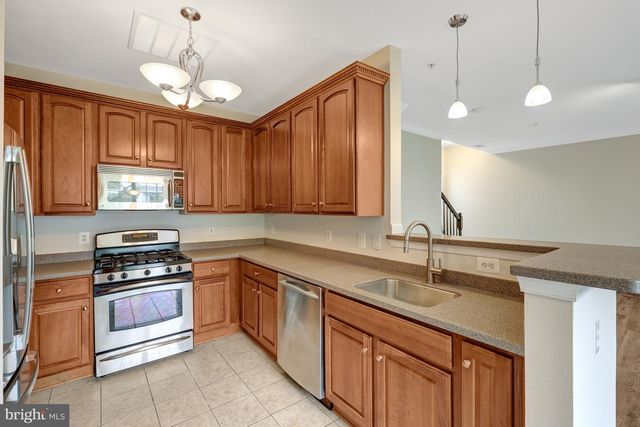 13030 CABIN CREEK RD, Herndon, VA 20171