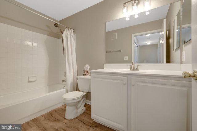 13030 CABIN CREEK RD, Herndon, VA 20171