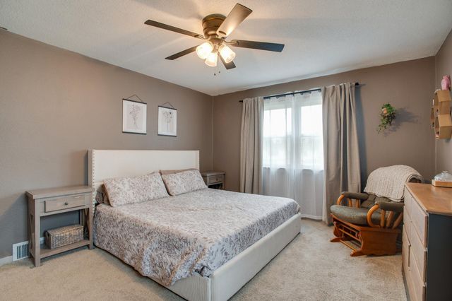 424 15th Street S, Moorhead, MN 56560