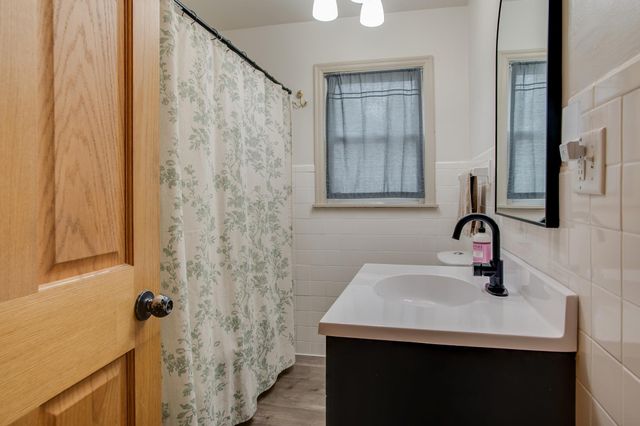 424 15th Street S, Moorhead, MN 56560