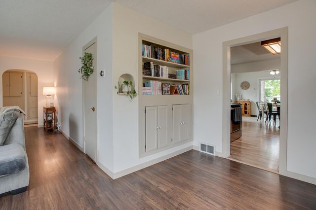 424 15th Street S, Moorhead, MN 56560