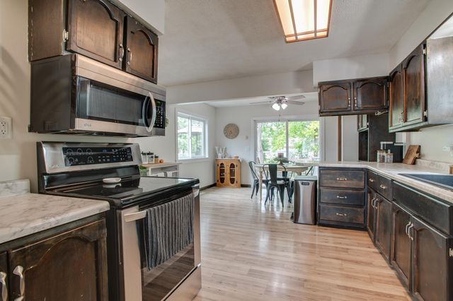 424 15th Street S, Moorhead, MN 56560