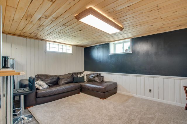 424 15th Street S, Moorhead, MN 56560