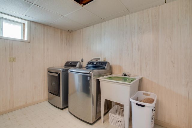 424 15th Street S, Moorhead, MN 56560