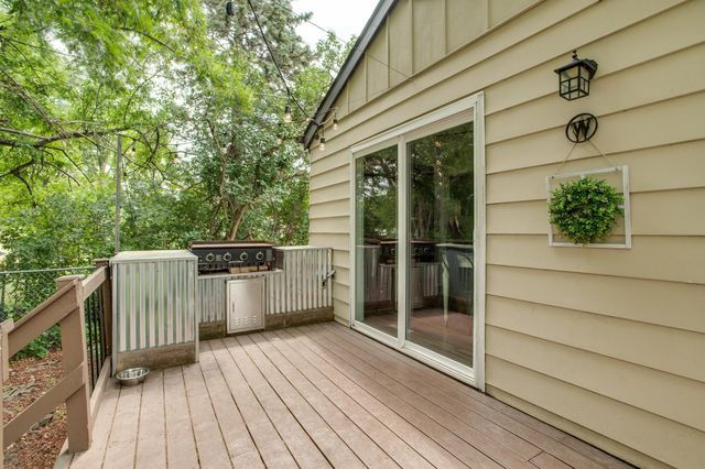424 15th Street S, Moorhead, MN 56560