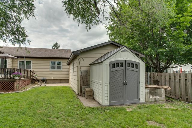 424 15th Street S, Moorhead, MN 56560
