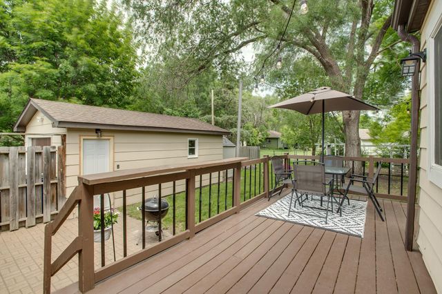 424 15th Street S, Moorhead, MN 56560