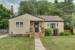 424 15th Street S, Moorhead, MN 56560