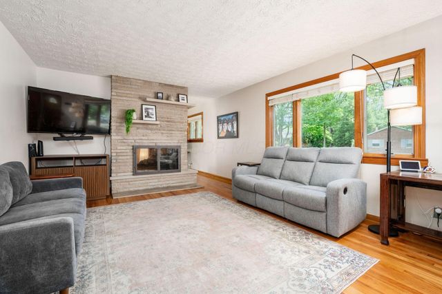 258 Sinsbury Drive N, Worthington, OH 43085