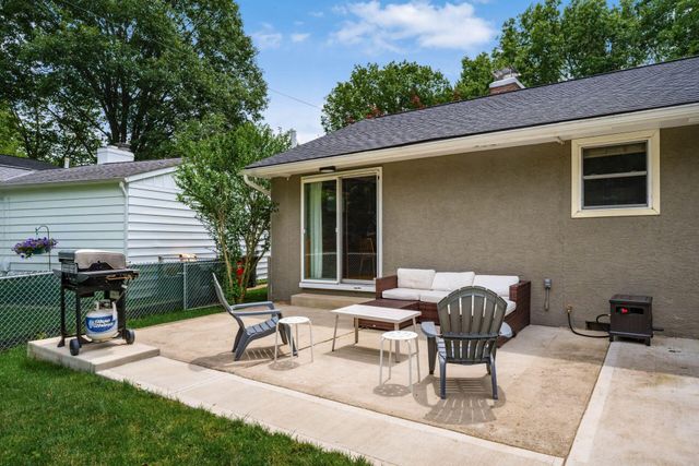 258 Sinsbury Drive N, Worthington, OH 43085