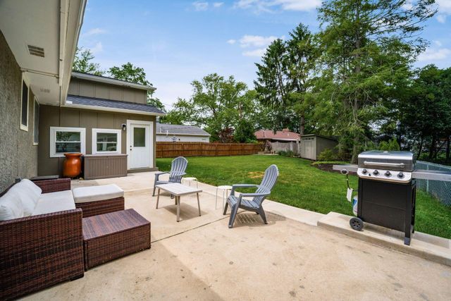 258 Sinsbury Drive N, Worthington, OH 43085