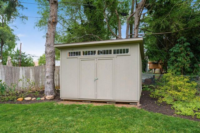 258 Sinsbury Drive N, Worthington, OH 43085